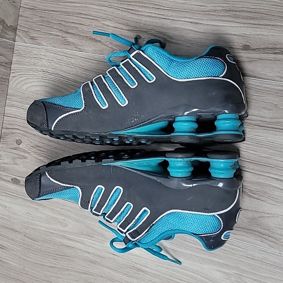 Nike Shox - Picture 5 of 10